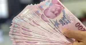 Her iki banknottan biri 200 TL
