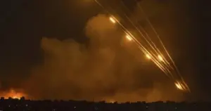 İran'dan İsrail'e füze saldırısı, Tel Aviv’de silahlı saldırı