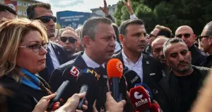 Özgür Özel'den Esenyurt'a çağrı, Esenyurt’ta CHP otobüsüne engel