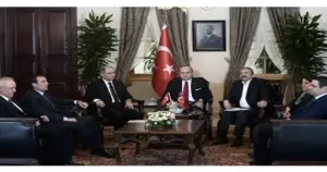 Şiddetin bitmesi siyasetin önünü açar mı?