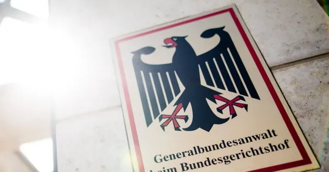 Alman polisi 8 neo-nazi örgüt üyesini tutukladı