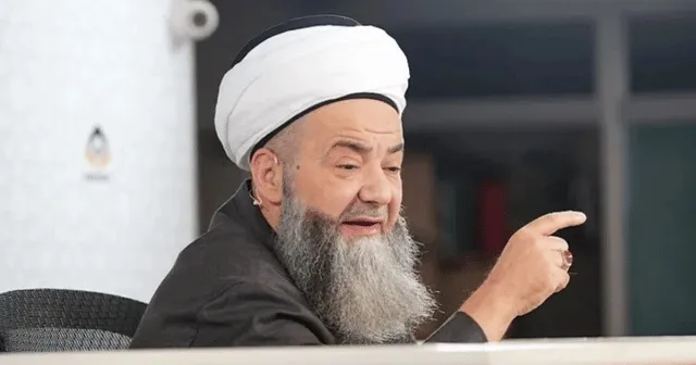Cübbeli Ahmet hastaneye kaldırıldı