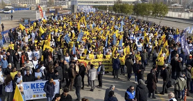 KESK’in "Geçinemiyoruz" mitingi için emekçilerin yürüyüşü başladı