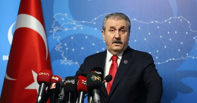 Mustafa Destici: CHP amblemi de olsa terör örgütü üyesi olanlar aday yapıldı