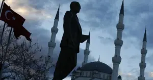 100. Yılda din, devlet ve toplum ilişkilerinde benzerlikler ve değişimler