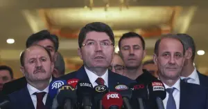 Bakan Tunç'tan İBB ve ABB'ye başlatılan konser incelemesi hakkında açıklama