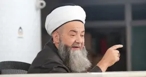 Cübbeli Ahmet hastaneye kaldırıldı