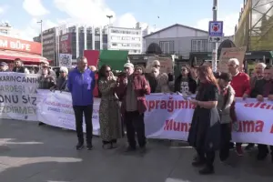 Kadıköy'de altın maden protestosu: Kaz Dağları'nda kesilen tüm Türkiye’nin nefesidir