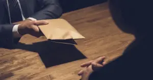 Kayıt dışı ekonomi/Kayıt dışı siyaset