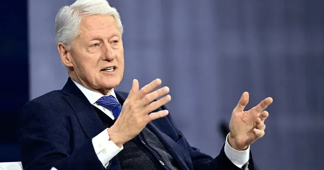 Eski ABD Başkanı Bill Clinton hastaneye kaldırıldı