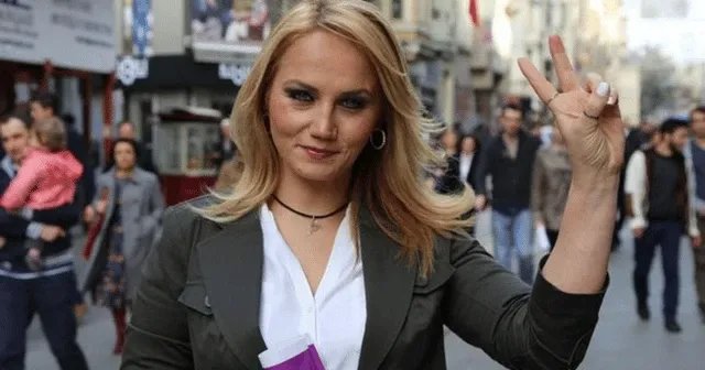 Halk müziği sanatçısı Pınar Aydınlar gözaltına alındı