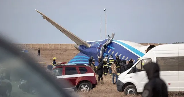 Kazakistan'da yolcu uçağı düştü: 28 kişi kurtarıldı 5 kişinin durumu ağır