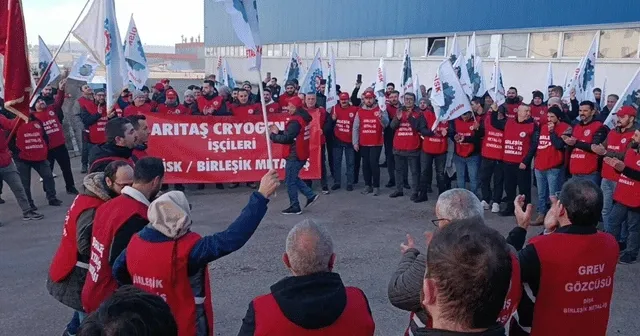 Metal işçileri bir fabrikada daha grev başladı