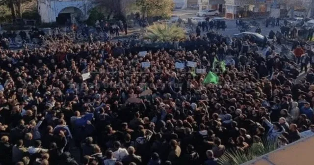 SOHR'dan Suriye iddiası: “Suriye’deki Aleviler, HTŞ yönetiminin yargısız infazlarını protesto etmek için sokağa çıktı”