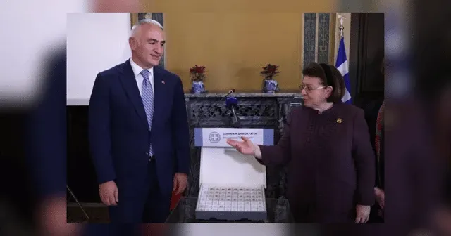 Yunanistan binden fazla çalıntı antik sikkeyi Türkiye'ye iade etti