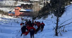 Erzurum Palandöken'de çığ düştü: 1 ölü 4 yaralı