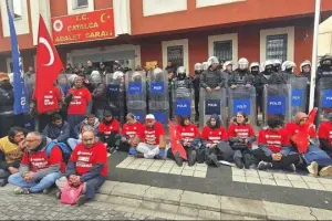 Açlık grevini sürdüren Polonez işçileri: "Emekçi sınıfını uyandırdığımız için bizi engelliyorlar"
