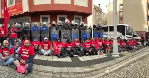 Polonez işçilerinin Ankara yürüyüşüne yine polis engeli: Oturma eyleme başlatıldı