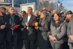 Van Büyükşehir Belediye Başkanı Zeydan: "Hükümetin, Türkiye halklarının iradesine çökmeye çalıştığına şahit olduk"