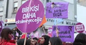 Yılın ilk on ayında en az 359 kadın öldürüldü