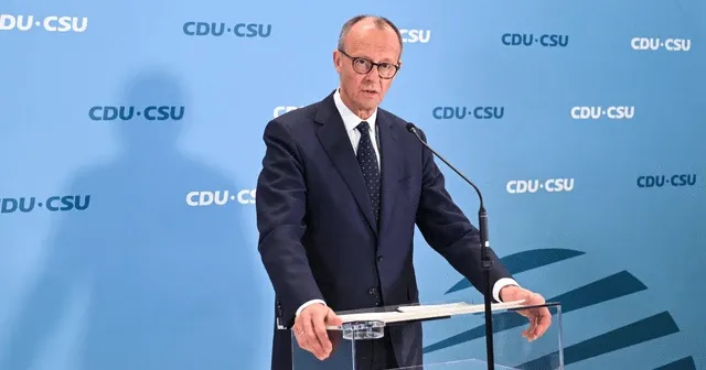 Almanya'da anaakım partilerin aşırı sağcı AfD ile ortak hareket etmesine tepkiler büyüyor