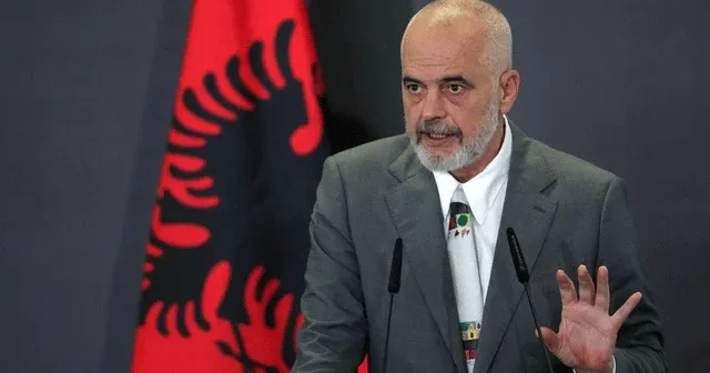 Arnavutluk, başkenti Tiran’da Vatikan tarzı bir “Bektaşi devleti” kuracak