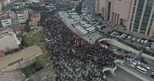 Çağlayan Adliyesi'nde CHP’lilere polis müdahalesi