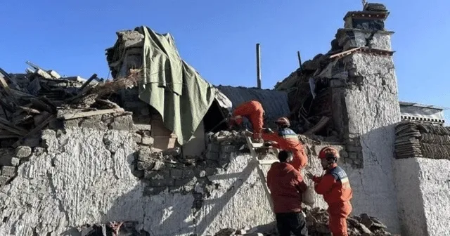 Çin'de 7.1 şiddetinde deprem: En az 95 ölü