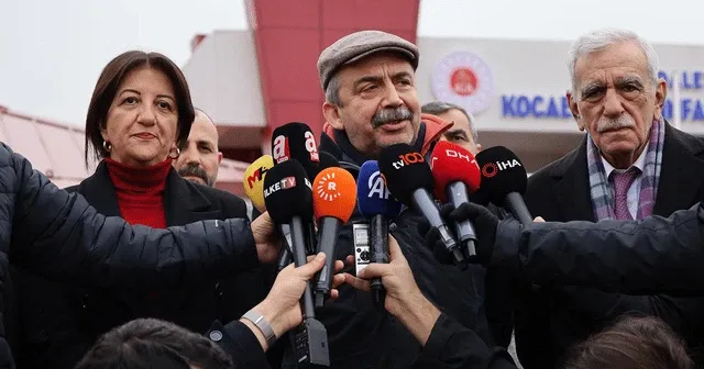 DEM Parti heyeti İmralı'ya gitti