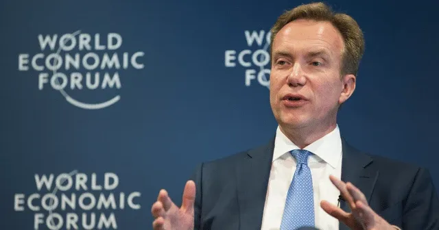 Dünya Ekonomik Forumu şefi Brende: Dünya düzenleri arasında sıkıştık