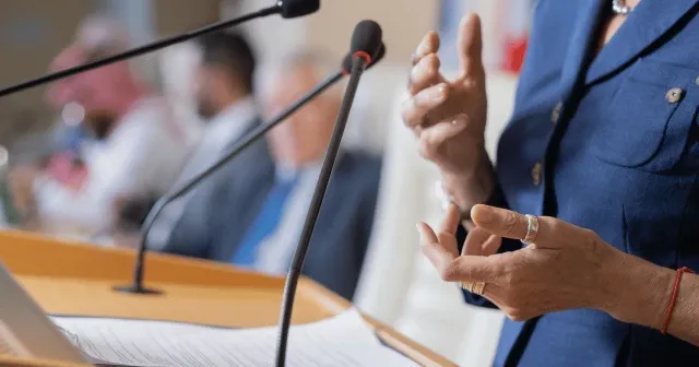 Kadın diplomatlar: Kibarca kınanan kadınlar