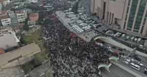 Çağlayan Adliyesi'nde CHP’lilere polis müdahalesi