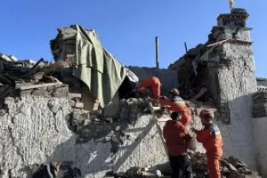 Çin'de 7.1 şiddetinde deprem: En az 95 ölü