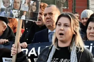 Çorlu Tren faciasında oğlu Oğuz Arda'yı kaybeden Mısra Öz için hapis cezası istendi