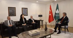 DEM Parti heyeti Ahmet Davutoğlu ile görüştü