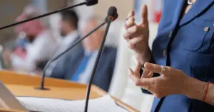 Kadın diplomatlar: Kibarca kınanan kadınlar