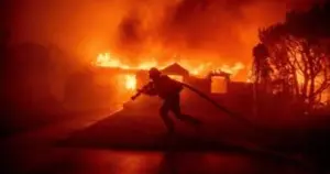 Los Angeles orman yangınlarında 11 kişi hayatını kaybetti