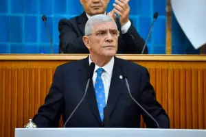 Müsavat Dervişoğlu: "Halk TV'nin gazetecilerine yapılan muamelenin muhatabı, yalnızca onlar değil, milletimizin tamamıdır"
