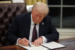 Trump’tan AB ülkeleriyle Meksika ve Kanada'ya yüksek gümrük vergisi tehdidi