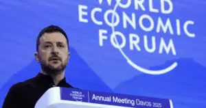 Zelenski: “Ateşkes için 200 bin barış gücü şart”