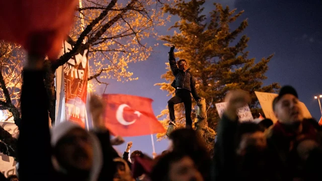 Dünyada yalnız olmadığımızı unutmamalıyız
