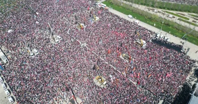 Uyuyan dev uyandı