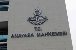 Anayasa Mahkemesi’nin 50 gün arayla verdiği iki farklı karar ne anlama gelmektedir?