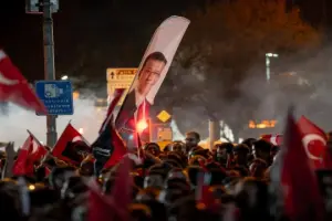 Ekonomi, hukuk ve demokrasi üçgeninde Türkiye'nin İmamoğlu krizi