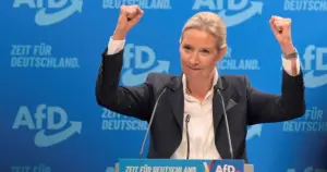 Irkçı parti AfD'nin seçmenleri tepkili mi faşist mi? 