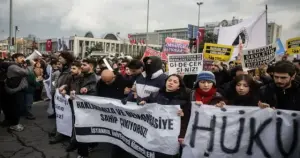Sokağın gücü ve meşruiyeti nereden geliyor?