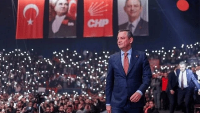 CHP, CHP’yi aşmak zorundadır