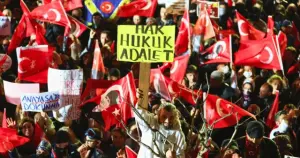 CHP’yi cunta üzerinden vurmanın dayanılmaz hafifliği