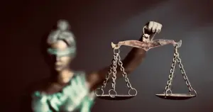 “İçimizde Kapanmayan Dava: Adalet, Bedel ve İnsan Kalbinin Tartısı”