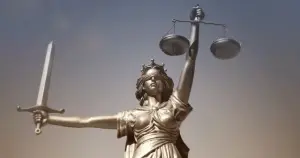 Kurallı ekonomiye geçmeyi unuttuk!
